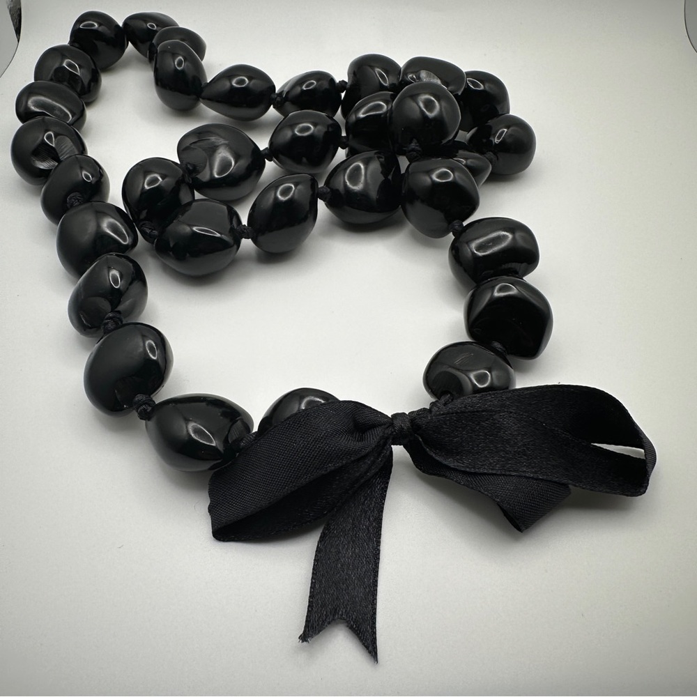 Tropical Hawaiian Natural Handcrafted Kukui Nut Lei Necklace - Picture 6 of 9